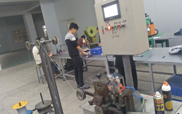 Dongguan Wire Rope Mate HardWare Co,.Ltd. línea de producción de fábrica